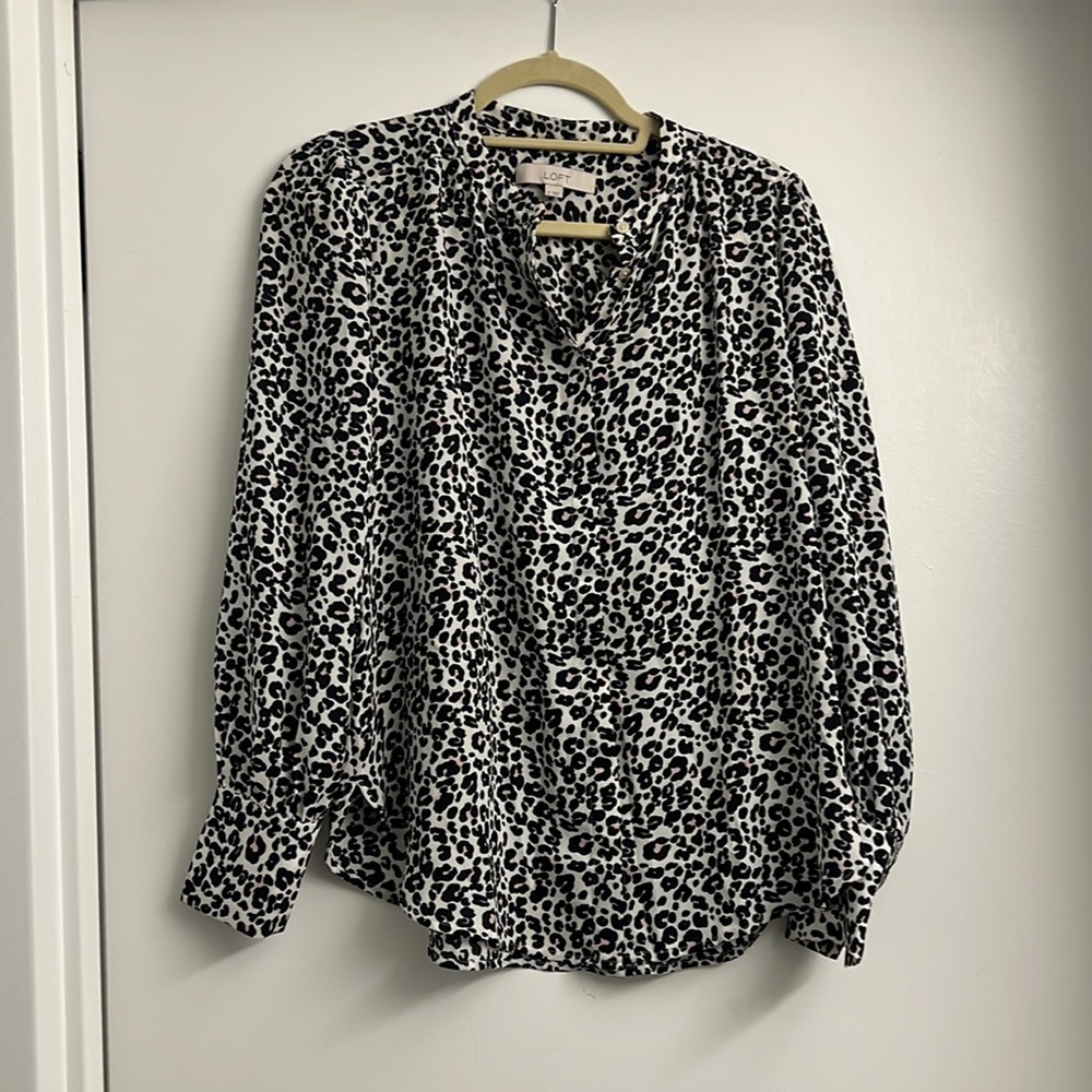 Loft leopard 1/2 button blouse